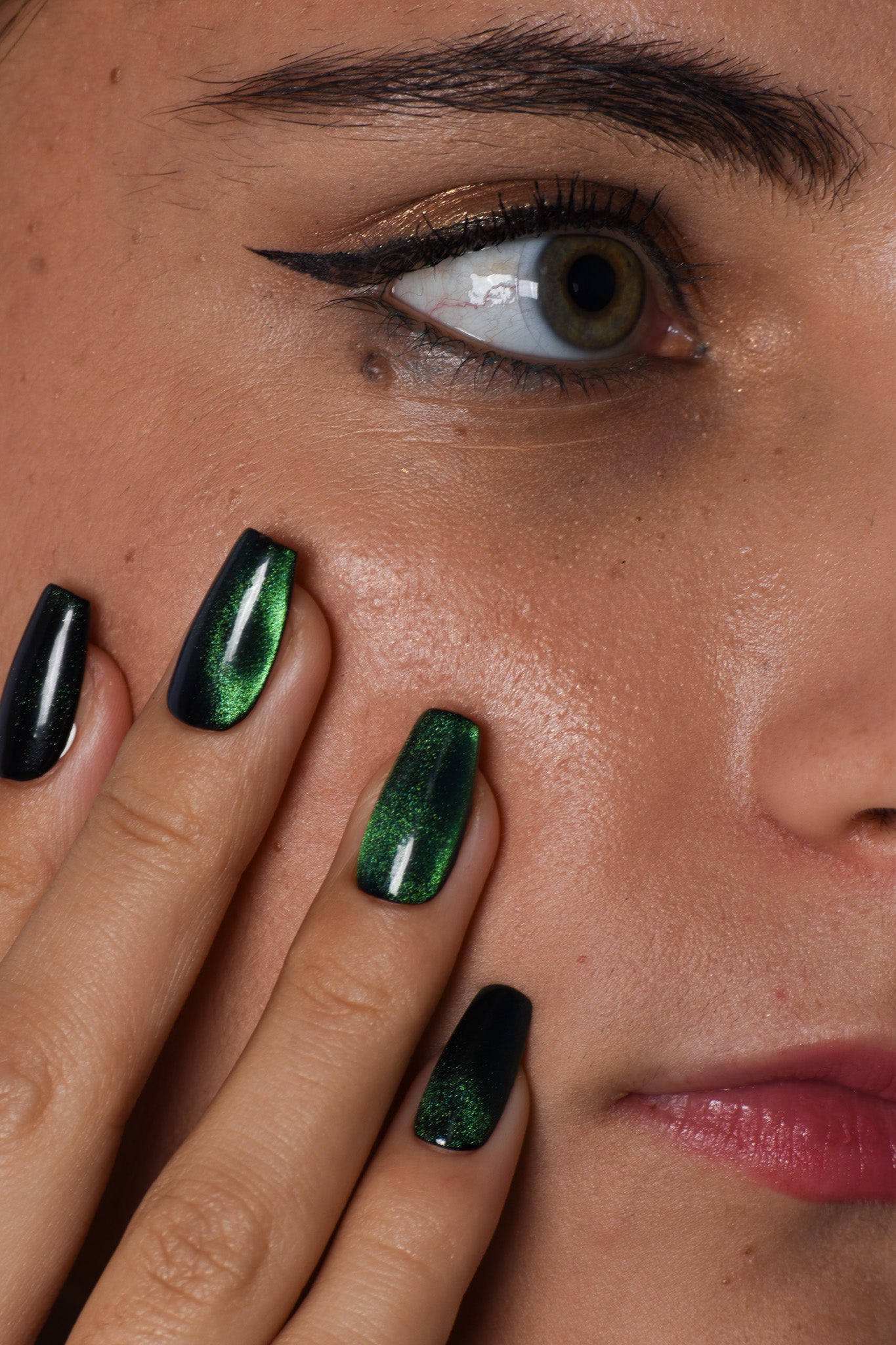 Emerald Cat-Eye